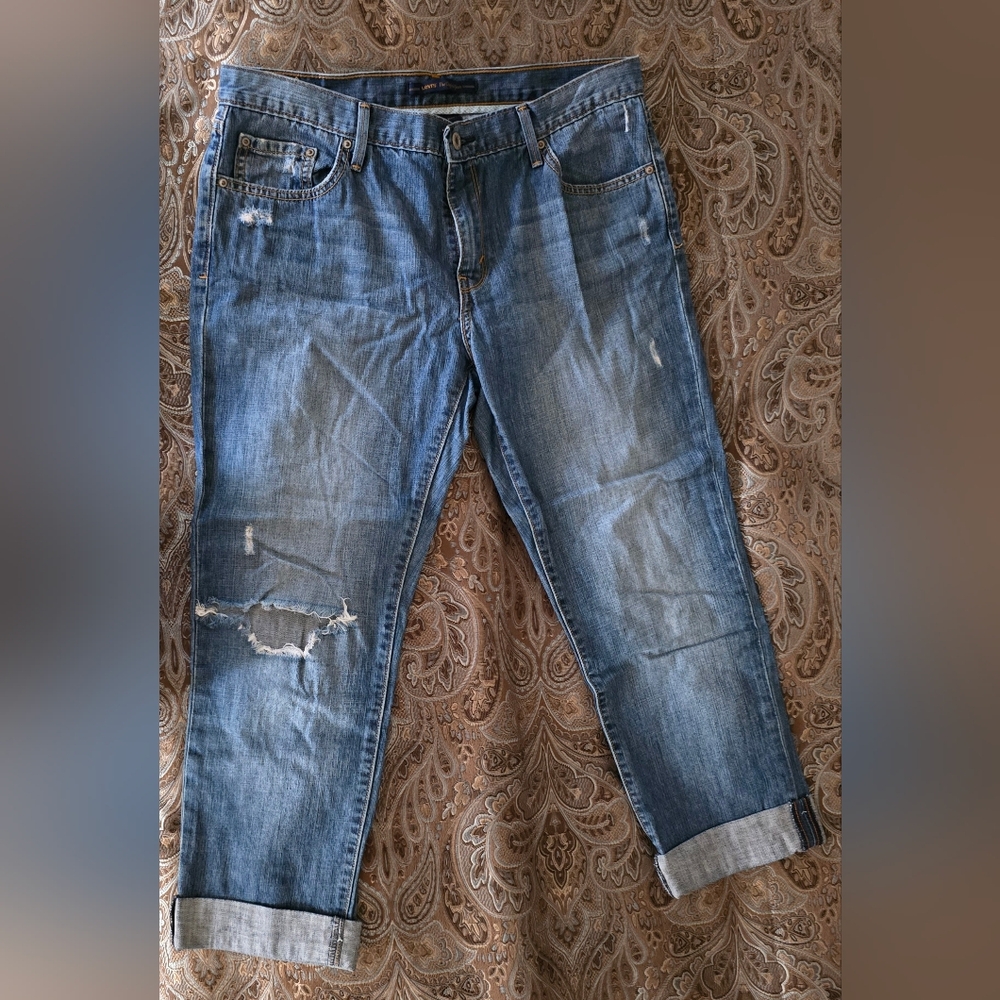 Levis Women's jeans